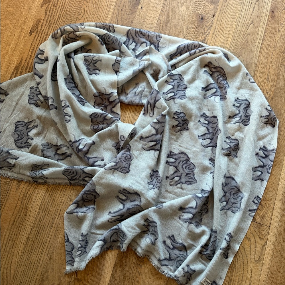 Elephant 100% Nepal cashmere scarf wrap large 30 x 80” gray fringe
